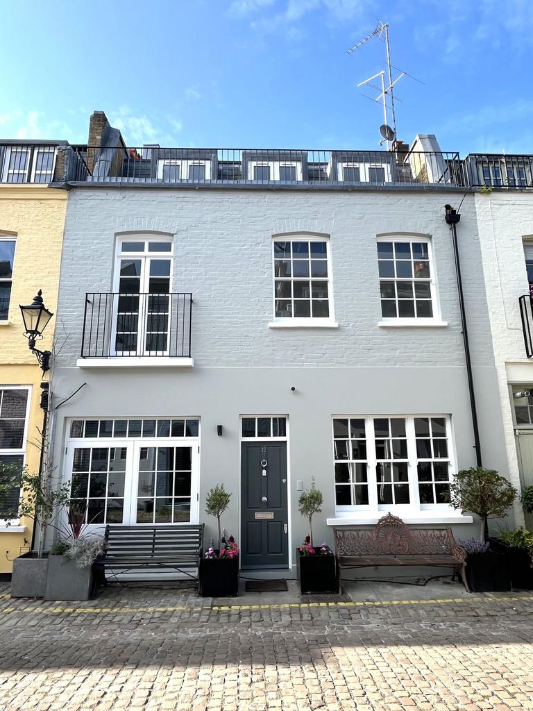 Detached house exterior