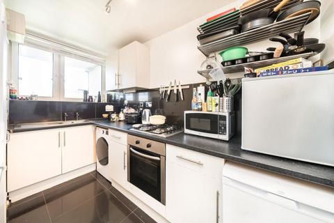 1 bedroom flat for sale, Nunhead Crescent, London SE15