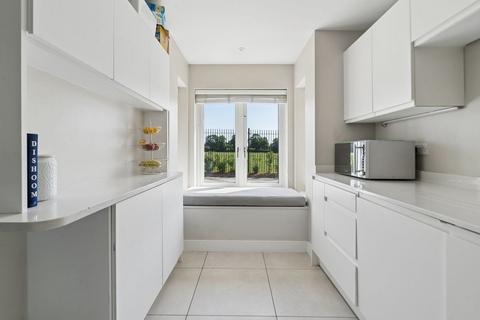 4 bedroom semi-detached house for sale, Apsley Walk, Iver SL0
