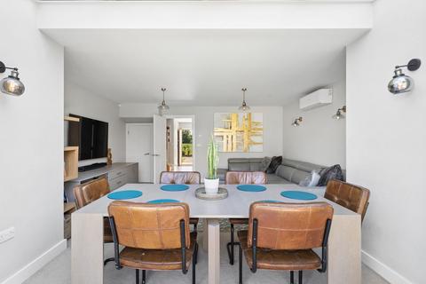 4 bedroom semi-detached house for sale, Apsley Walk, Iver SL0
