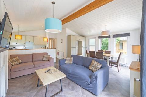 3 bedroom lodge for sale, Cambrian Plantation with hot tub (2013) Cheddar Woods Resort & Spa, Cheddar BS27