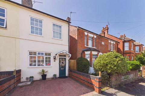 3 bedroom end of terrace house for sale, Cross Street, Farnborough, Hampshire, GU14