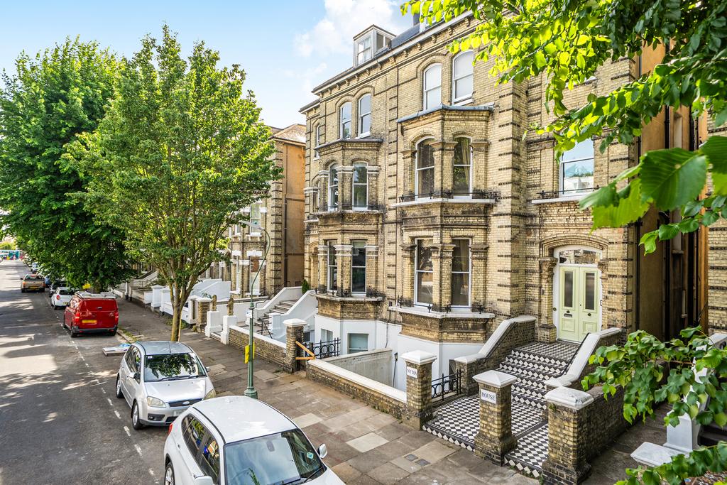 Salisbury Road, Hove, BN3