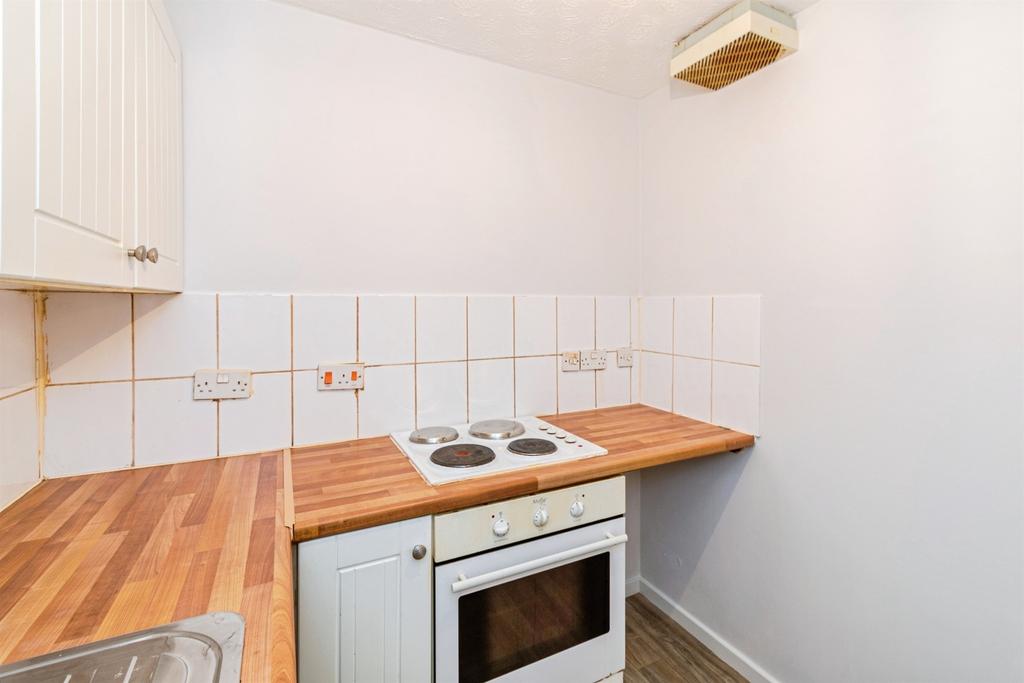 Kern Close, Southampton - View 4