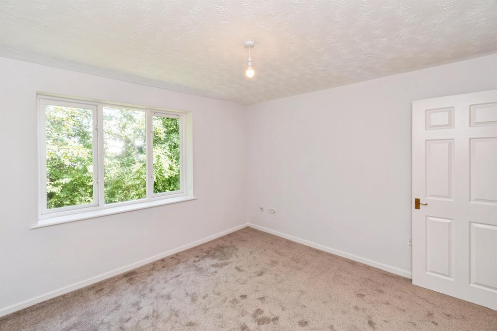 Kern Close, Southampton - More