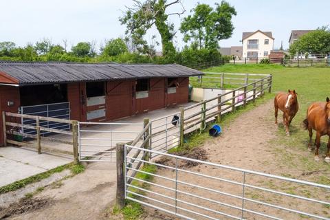 4 bedroom property with land for sale, Cold Inn, Kilgetty, SA68