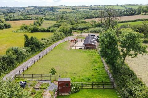 4 bedroom property with land for sale, Cold Inn, Kilgetty, SA68