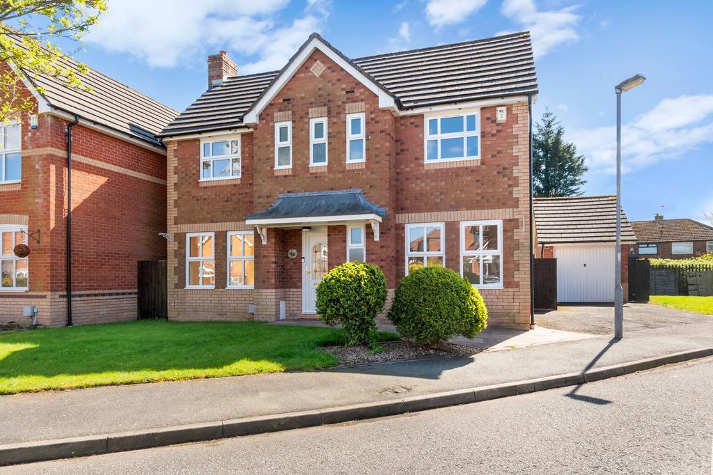 Hadlige Raje Hadleigh Close, Great Sankey, WA5 3 bed property - £1,650 pcm (£381 pw)