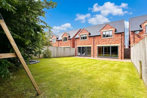 4 bedroom detached house for sale, Springbank Farm, Coppice Road, SK12