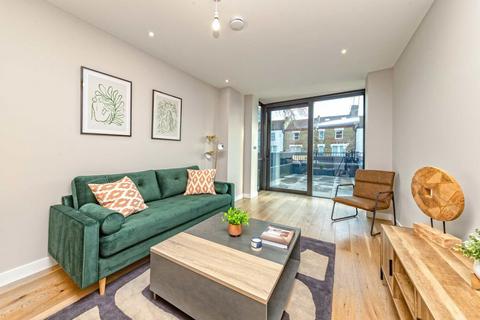 1 bedroom flat to rent, Causton Road, London N6