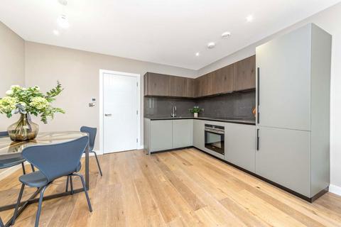 1 bedroom flat to rent, Causton Road, London N6