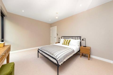 1 bedroom flat to rent, Causton Road, London N6