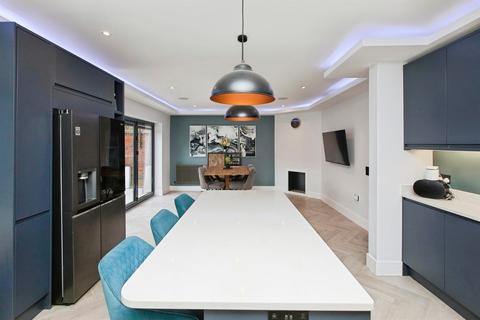 4 bedroom detached house for sale, High Bank Road, BURTON-ON-TRENT