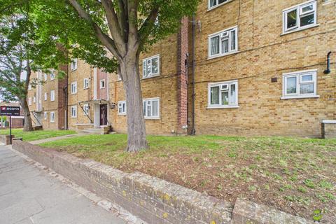 Openshaw Road, London, London, SE2
