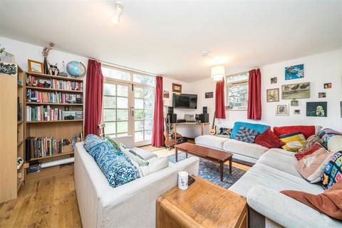 3 bedroom semi-detached house for sale, Spencer Mews, London SW8