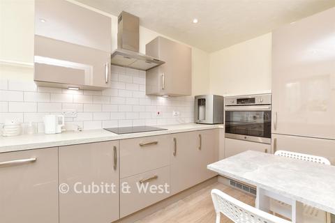 2 bedroom ground floor flat for sale, Great Tattenhams, Epsom, Surrey