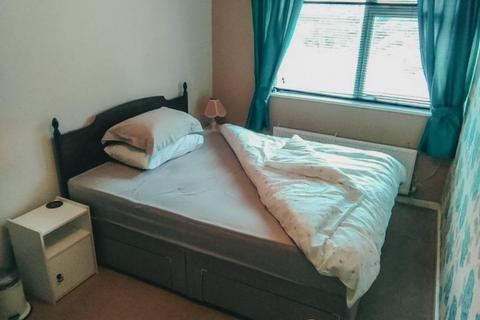1 bedroom in a house share to rent, Sandy Hill Road