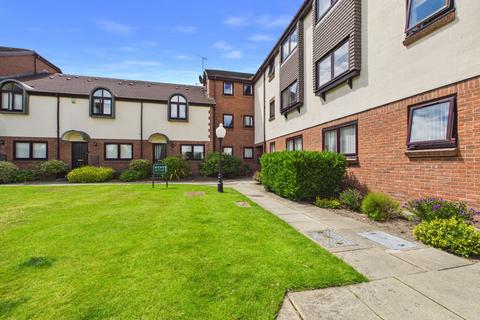 2 bedroom flat for sale, Alexandra Mews, Ormskirk, L39