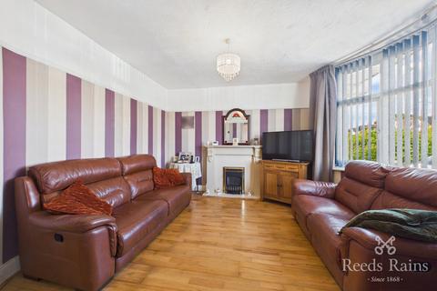 2 bedroom bungalow for sale, Rhuddlan Road, Denbighshire LL18