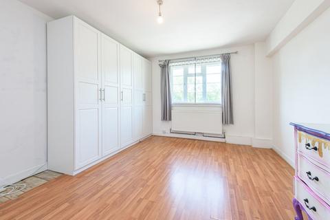 2 bedroom flat for sale, Beaufort Park, Hampstead Garden Suburb, London, NW11