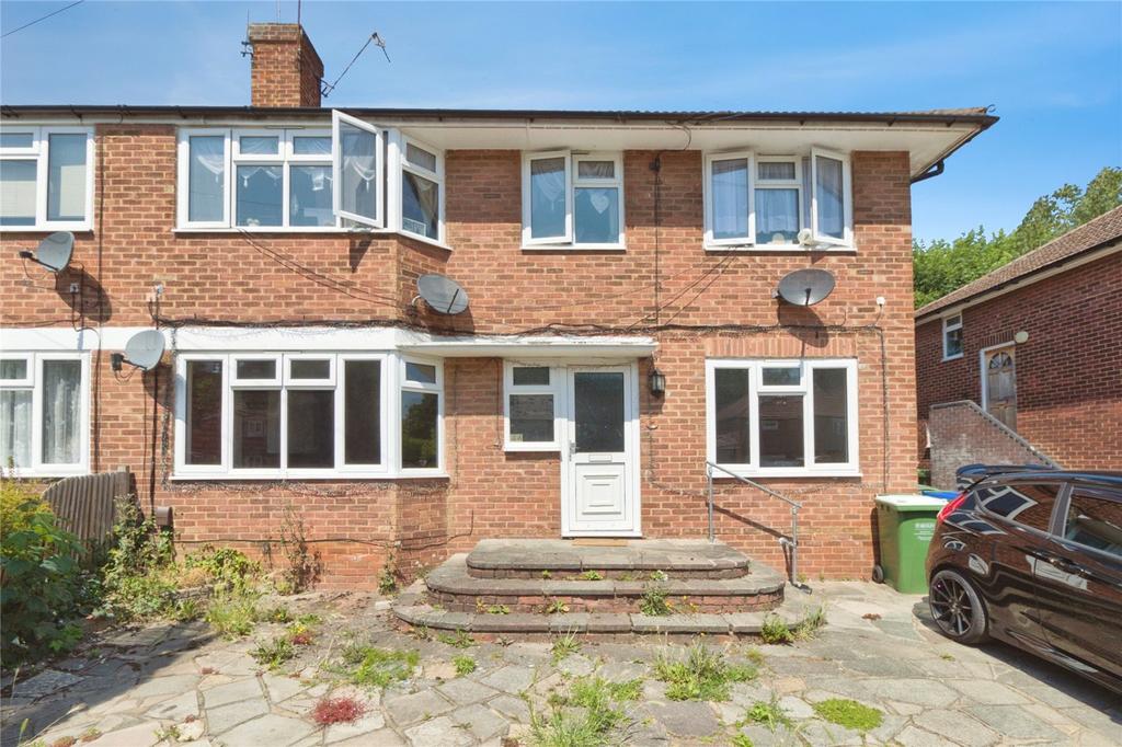2 bedroom maisonette for sale