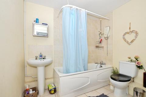 1 bedroom flat for sale, Loweswater Close, Watford