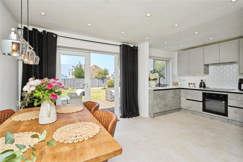 3 bedroom bungalow for sale, Debourne Close, Cowes, Isle of Wight, PO31