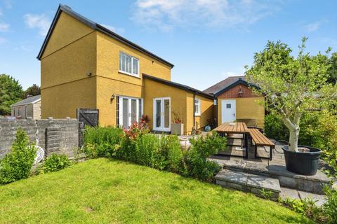 3 bedroom detached house for sale, Penllwynrhodyn Road, Carmarthenshire SA14