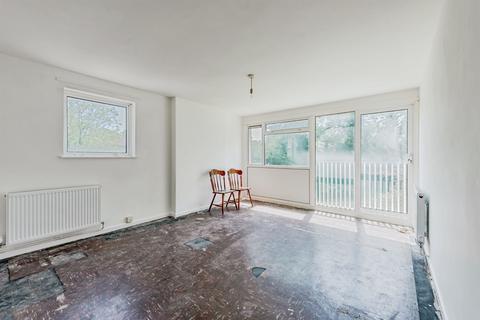 2 bedroom flat for sale, Highams Hill, Crawley