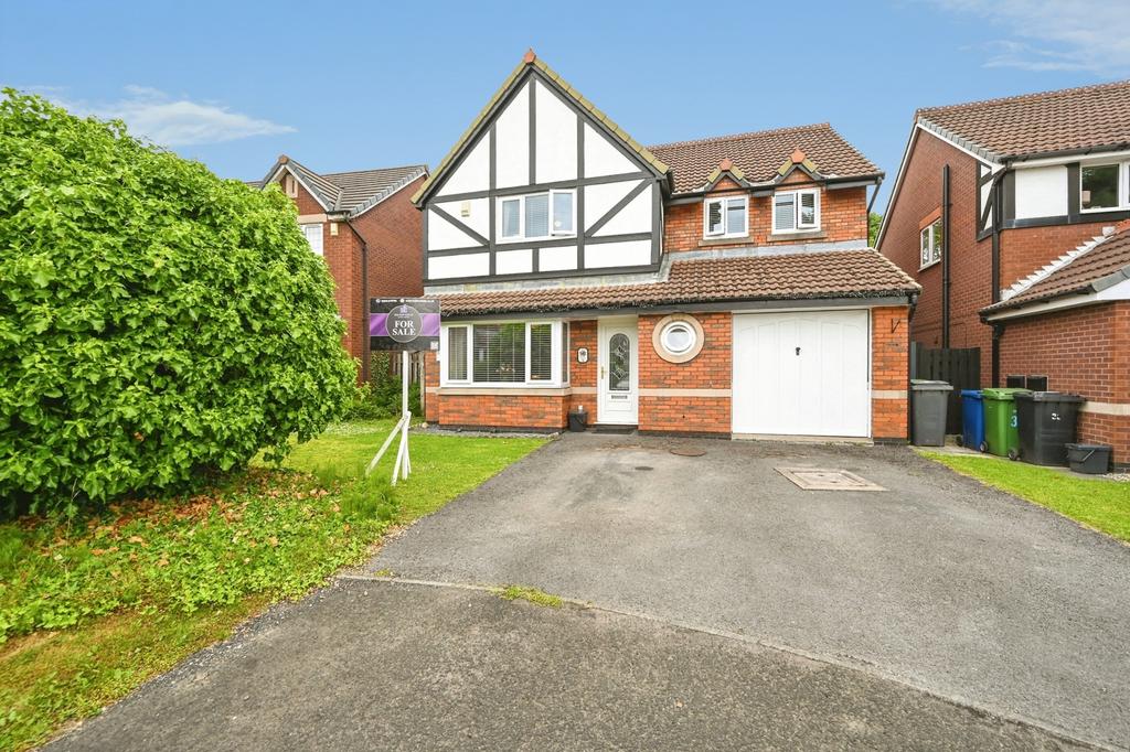 4 bedroom detached house for sale