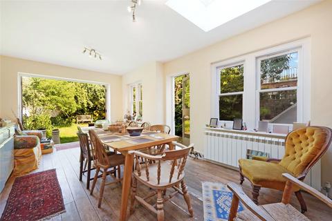 6 bedroom end of terrace house for sale, Mercers Road, London, N19