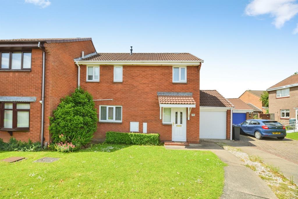 3 bedroom semi-detached house for sale
