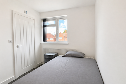 5 bedroom semi-detached house for sale, Castle Acre, Monkston MK10