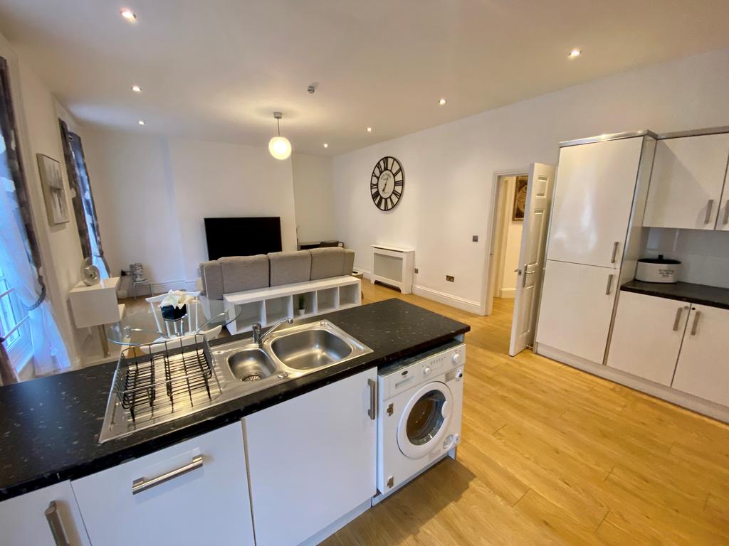 Apartment in Nottingham - View 4