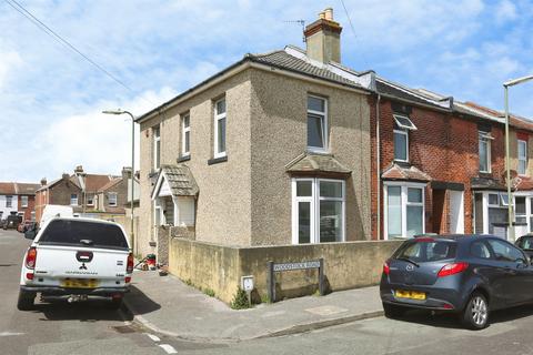 3 bedroom end of terrace house for sale, Woodstock Road, Gosport