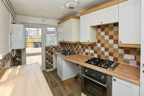 3 bedroom end of terrace house for sale, Woodstock Road, Gosport