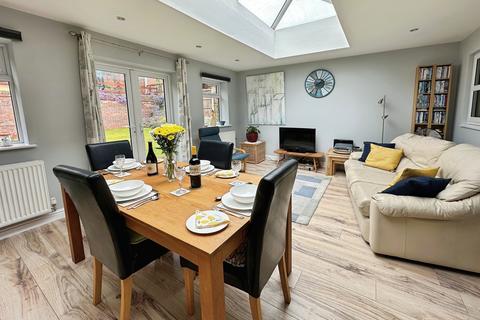 4 bedroom detached house for sale, Redcar Close, Mansfield
