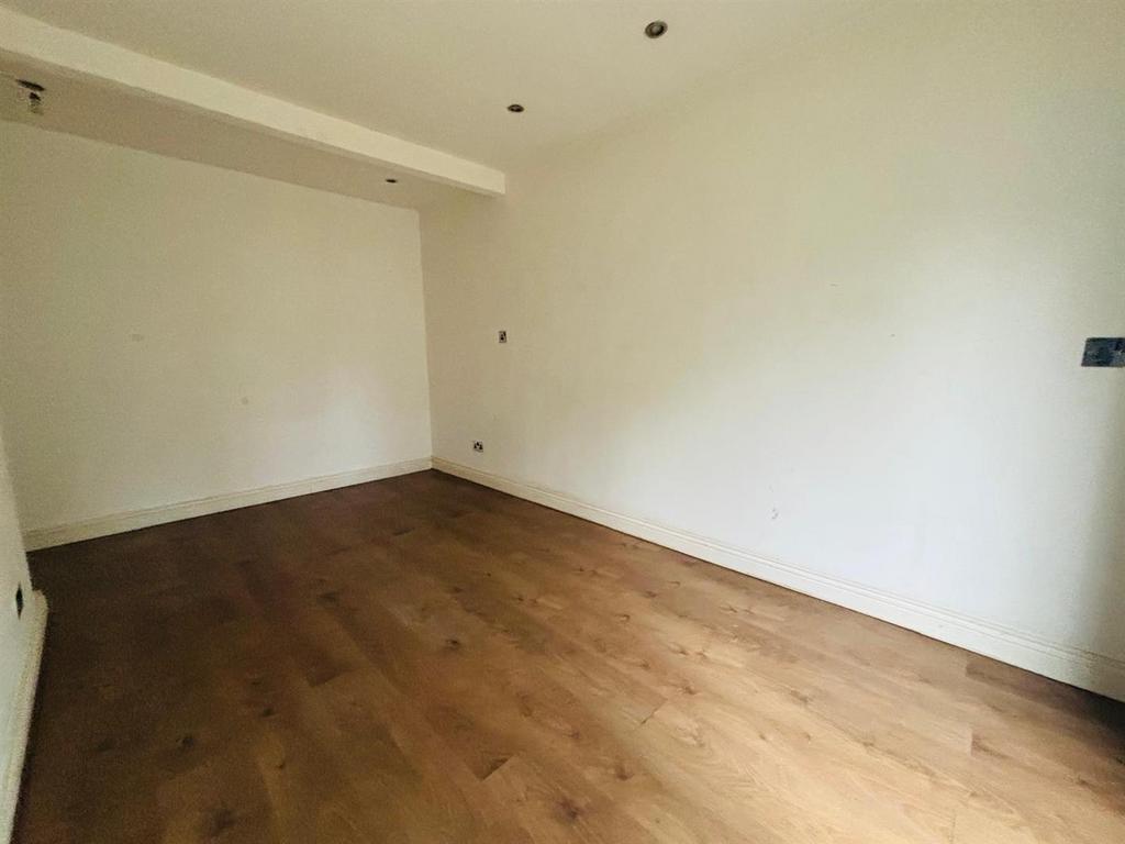 Dining Room: