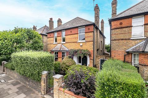 Netherton Road, Twickenham, TW1
