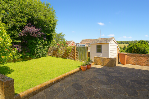 4 bedroom house to rent, Bullfinch Road, South Croydon, CR2