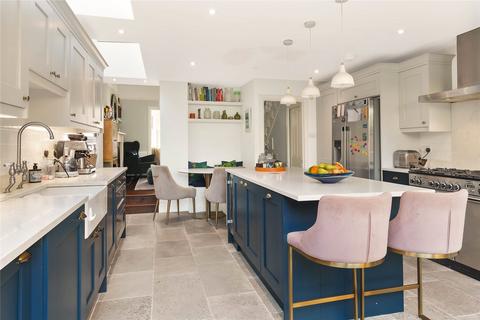4 bedroom end of terrace house for sale, Candahar Road, London, SW11