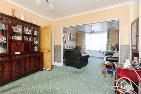 3 bedroom semi-detached house for sale, Park Road, Sittingbourne