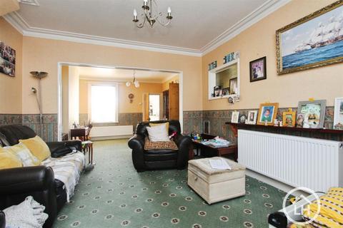 3 bedroom semi-detached house for sale, Park Road, Sittingbourne