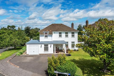 CHURCHILL CLOSE, FETCHAM, KT22