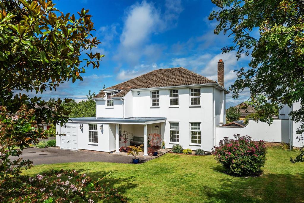 Detached house exterior, garage
