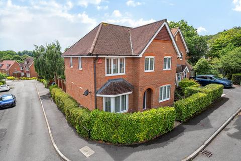 4 bedroom detached house for sale, Burnham Road, Alton, GU34