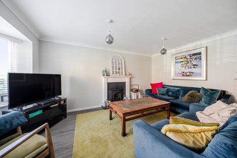 4 bedroom detached house for sale, Burnham Road, Alton, GU34