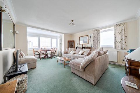 2 bedroom flat to rent, South Parade, Hampshire PO5