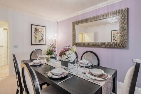 2 bedroom retirement property for sale, Plot 30, Two Bedroom Retirement Apartment at McIndoe Lodge, Garland Road RH19