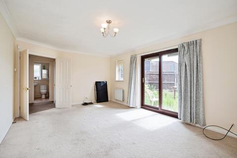 2 bedroom bungalow for sale, Cumberland Close, Ilford, IG6